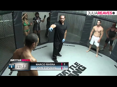 ❤️ Ultimate Fighter ቀለበቱ ውስጥ ከተጣላ በኋላ አንዲት ቁጥር ሴትን ትበዳለች። ️❌ የፊንጢጣ ቪዲዮ